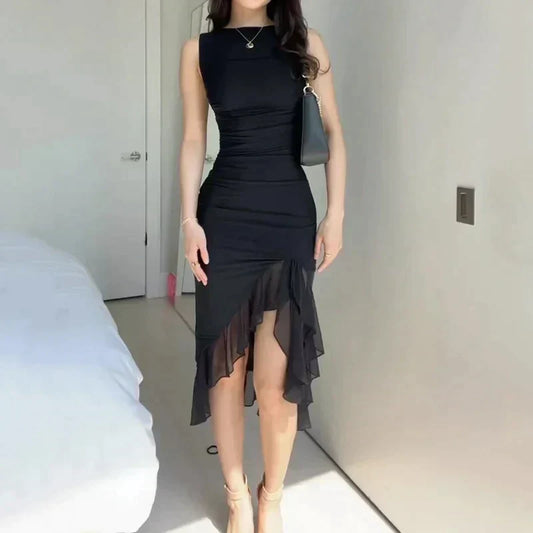 Ruth - Elegancka plisowana sukienka imprezowa bez pleców