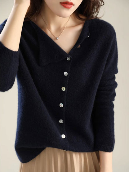 Winona Cardigan | Miękki dzianinowy kardigan z zapięciem na guziki i okrągłym dekoltem
