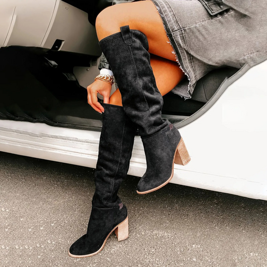 Wysokie buty zimowe - Kosz na śmieci