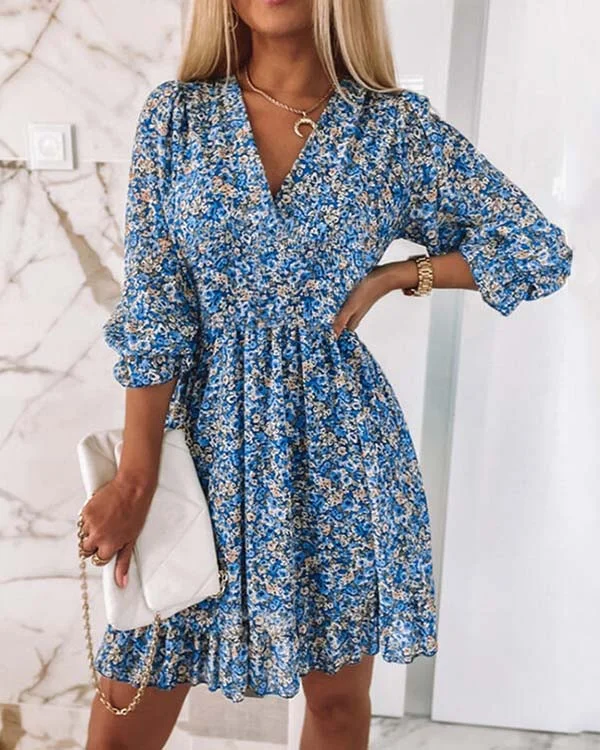 Sukienka w stylu boho w kwiaty z krótkim rękawem