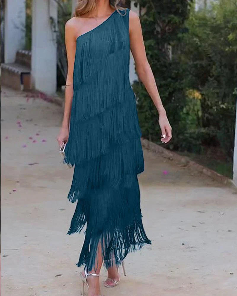 Graciela - Elegancka sukienka z falbankami i odkrytymi ramionami