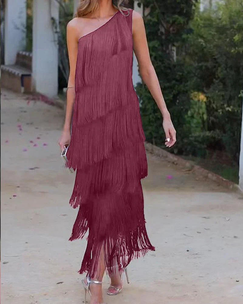 Graciela - Elegancka sukienka z falbankami i odkrytymi ramionami