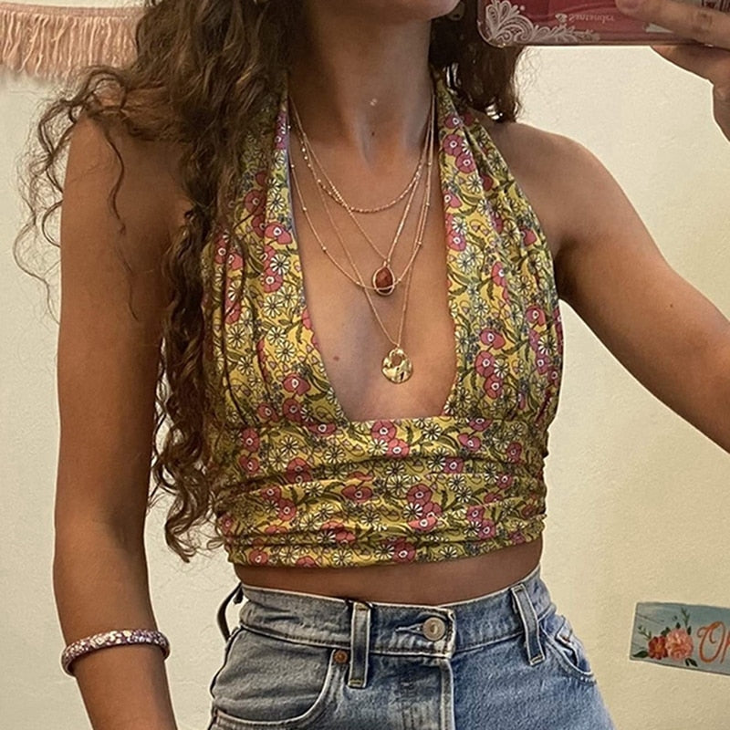 Amity Halter Top | Lato wesołe i stylowe