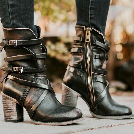 Krótkie buty z obcasem i paskami | Buty Perry
