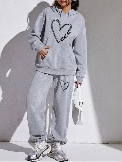 Shanna | Modna bluza z kapturem i spodnie dresowe Love - idealne na jesień/zimę