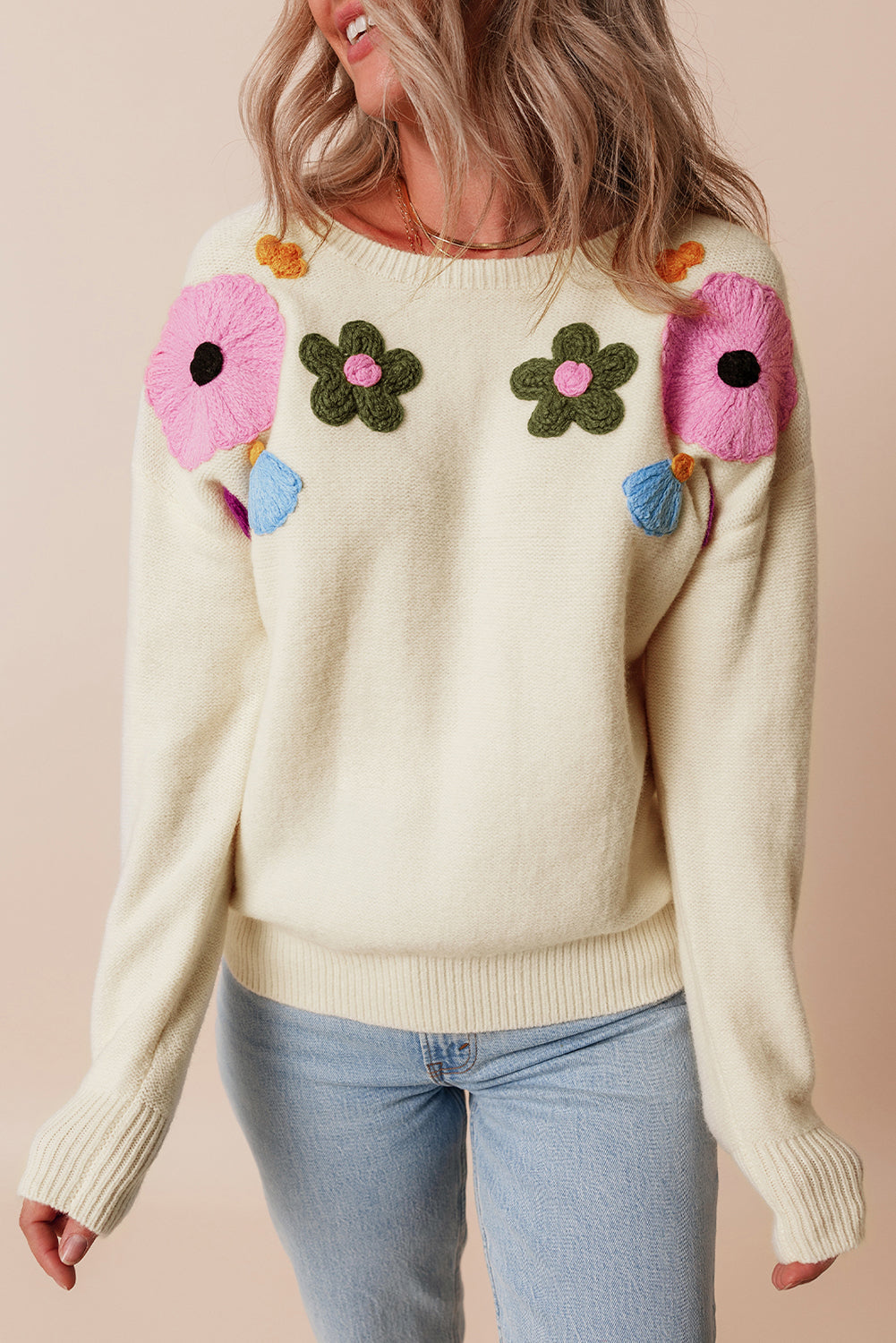 Anne - Dzianinowy sweter w kwiaty ze ściągaczem