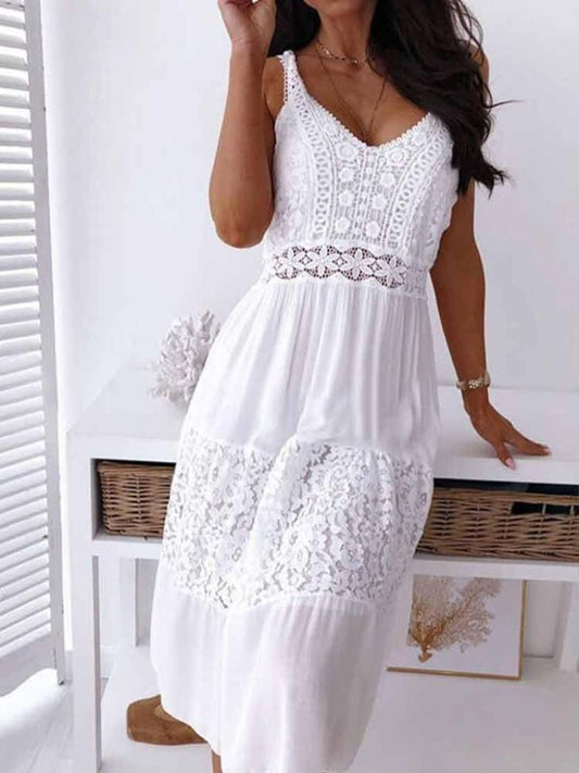 - Elegancka koronkowa sukienka boho