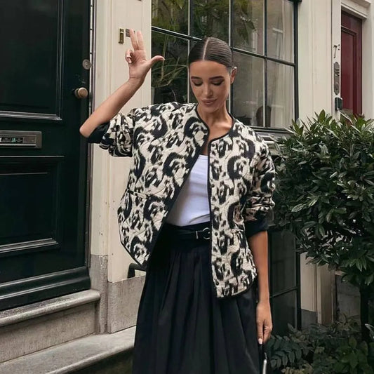 Lucie - Elegancka kurtka z nadrukiem