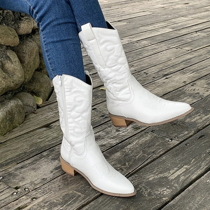 Modne buty kowbojskie dla kobiet