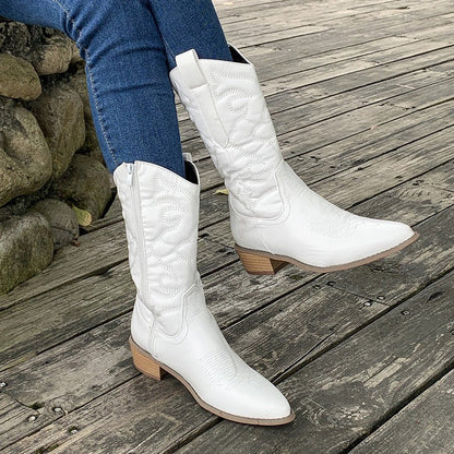 Modne buty kowbojskie dla kobiet